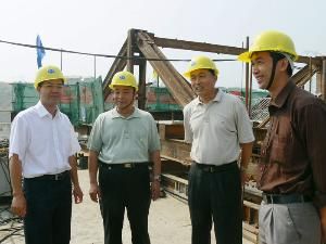 自治区总工会杨副主席等向导到南百11标检查指导事情 - 企业要闻 - 888集团电子游戏