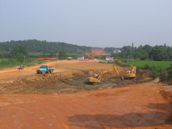 理顺关系，，，，增添职员装备，，，，周全掀起旱季施工热潮 - 企业要闻 - 888集团电子游戏