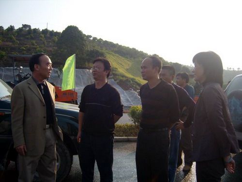 自治区交通厅党组书记、厅长黄华宽莅临南百№16条约段视察事情 - 企业要闻 - 888集团电子游戏