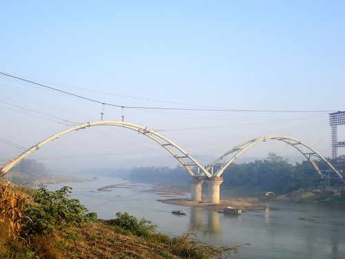 花周大桥顺遂合龙 - 企业要闻 - 888集团电子游戏