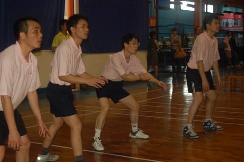 赛出效果，，，，，赛出气概--总公司男子气排球队包办集团公司五周年志庆角逐亚军、季军 - 企业要闻 - 888集团电子游戏