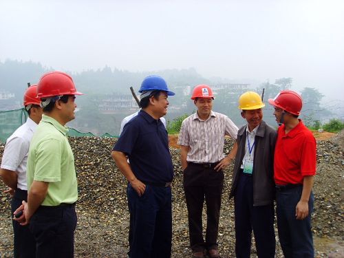 总公司党委副书记刘宁等向导到三江中山大桥检查事情 - 企业要闻 - 888集团电子游戏
