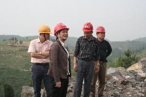 总公司党委书记何洁文一行在茅台八标检查指导事情 - 企业要闻 - 888集团电子游戏