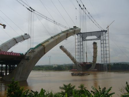 总公司组织手艺职员到南宁大桥观摩学习 - 企业要闻 - 888集团电子游戏