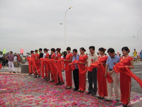 来宾市红水河二桥举行通车剪彩仪式 - 企业要闻 - 888集团电子游戏