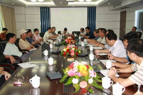 自治区交通厅黄华宽厅长廖小波副厅长李小林总工程师到我公司望州路北二里23号小区拆迁现场调研办公 - 企业要闻 - 888集团电子游戏