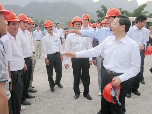 自治区党委书记郭声琨在六河10标视察时说：“你们很棒，，干得很是好” - 企业要闻 - 888集团电子游戏