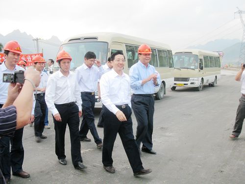 自治区党委书记郭声琨在六河10标视察时说：“你们很棒，，干得很是好” - 企业要闻 - 888集团电子游戏