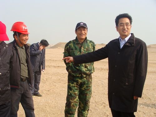 “祝贺。。。。。。∧忝枪阄888集团电子游戏了不起！”——钦州市市长张晓钦到钦州港三墩公路视察时体现 - 企业要闻 - 888集团电子游戏