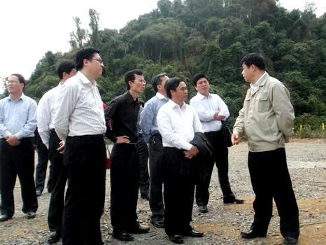 越南外交部副部长胡春山莅临我公司凭祥综合保税区项目考察事情 - 企业要闻 - 888集团电子游戏