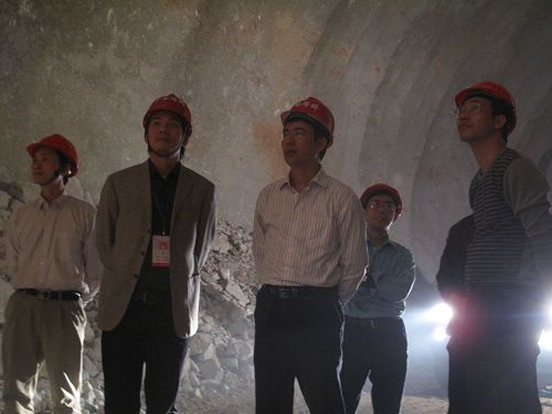 自治区交通质监站站长梁军林到宜河6标检查指导事情 - 企业要闻 - 888集团电子游戏