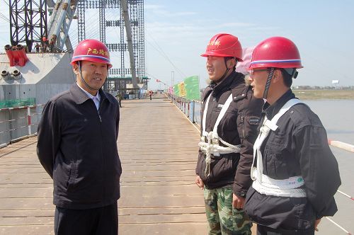 中国工程院院士郑皆连 总公司总司理罗业凤深入曹娥江大桥指导事情 - 企业要闻 - 888集团电子游戏