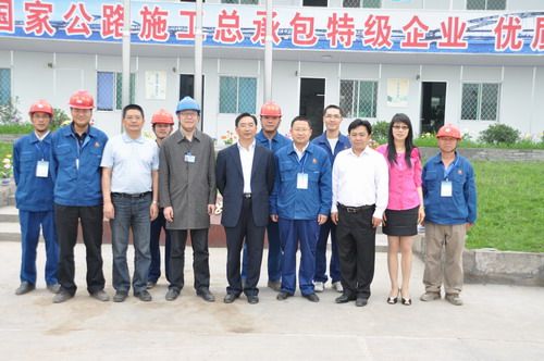 泸州市委书记朱以庄莅临泸渝2标视察事情 - 企业要闻 - 888集团电子游戏