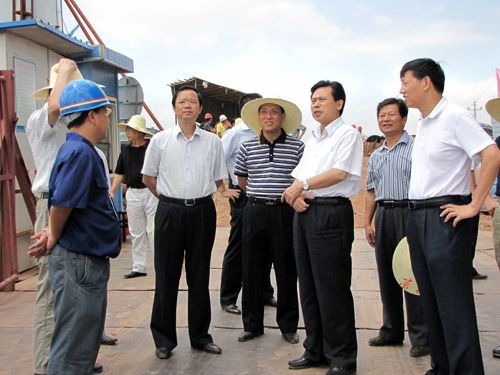 赣州市市长王平视察新世纪大桥 - 企业要闻 - 888集团电子游戏