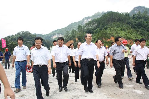 自治区主席马飚等向导莅临凭祥保税区项目视察 - 企业要闻 - 888集团电子游戏