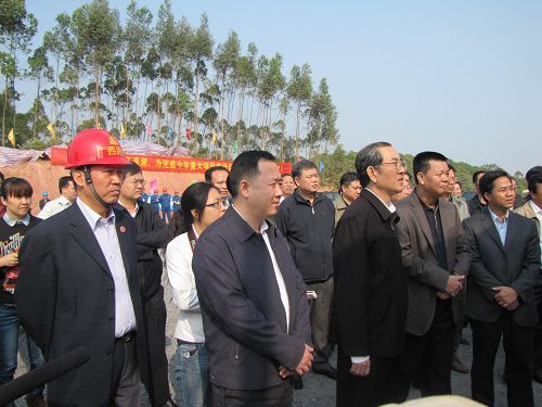 自治区主席马飚莅临玉铁5标视察事情 - 企业要闻 - 888集团电子游戏