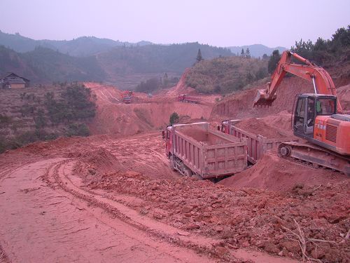 三江县委书记李楚视察龙吉大道节后工程建设 - 企业要闻 - 888集团电子游戏
