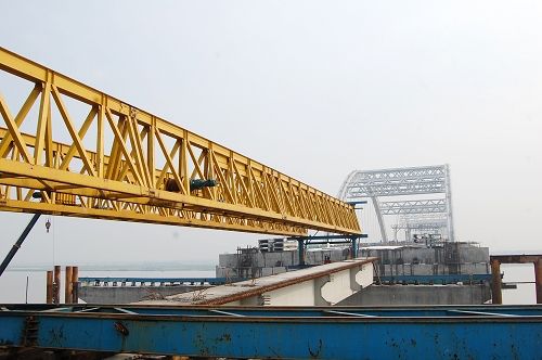 曹娥江袍江大桥最后两跨T梁架设开架 - 企业要闻 - 888集团电子游戏
