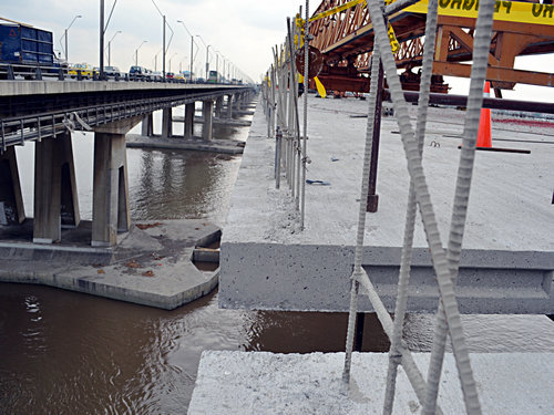 巴巴奥约河大桥箱梁装置施工圆满完成 - 企业要闻 - 888集团电子游戏