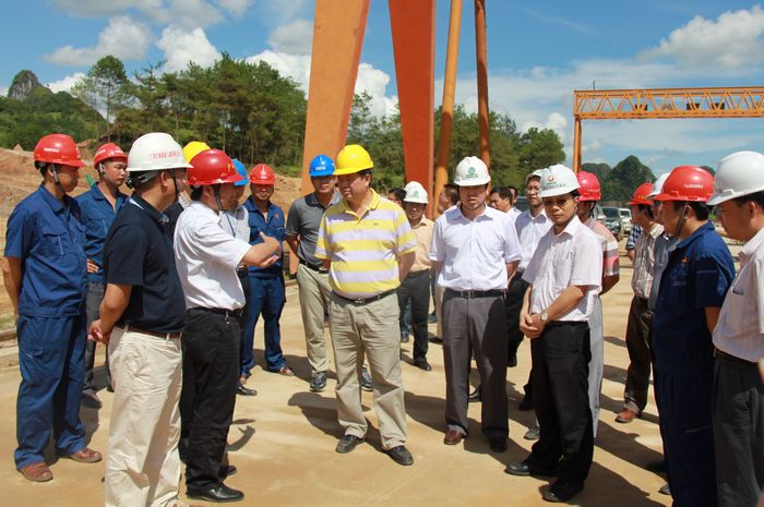 区交通运输厅厅长潘巍一行深入靖那1标施工现场视察事情 - 企业要闻 - 888集团电子游戏