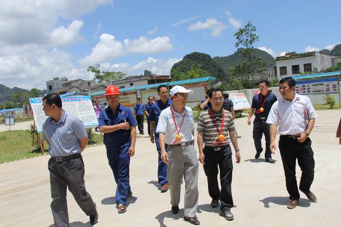 区交通运输厅直属机关党委专职副书记罗华芝一行莅临靖那1标相识企村联建开展情形 - 企业要闻 - 888集团电子游戏