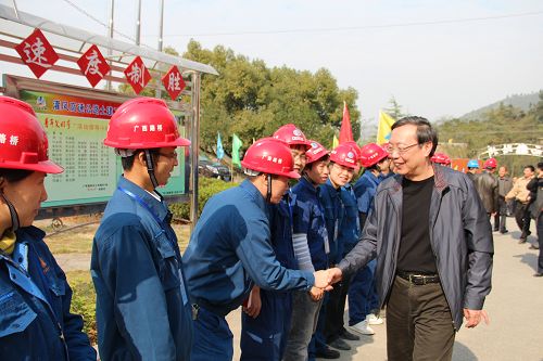 自治区国资委党委书记尹开国、发改委副主任廖小波到灌凤1标考察调研 - 企业要闻 - 888集团电子游戏