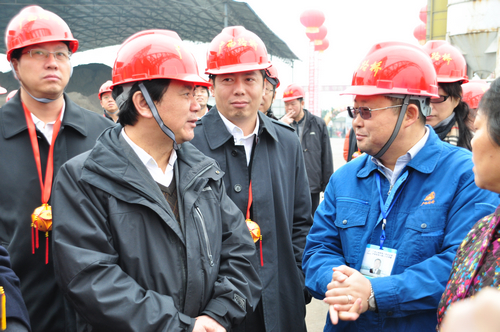 “天下第一跨”波司登大桥主拱顺遂合龙 - 企业要闻 - 888集团电子游戏