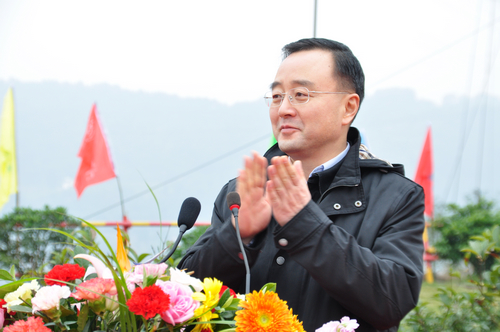 “天下第一跨”波司登大桥主拱顺遂合龙 - 企业要闻 - 888集团电子游戏