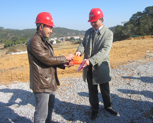 自治区交通运输厅李小林副厅长深入防东1标开展节前慰问事情 - 企业要闻 - 888集团电子游戏