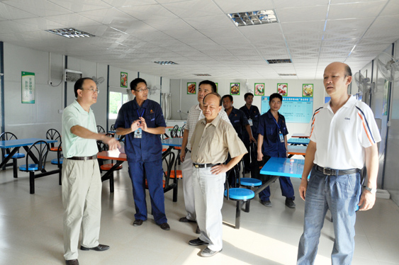 自治区交通运输厅直属机关党委专职副书记罗华芝一行莅临南宁外环A标调研指导 - 企业要闻 - 888集团电子游戏