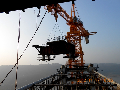 波司登大桥扣塔拆除施工首战告捷 - 企业要闻 - 888集团电子游戏