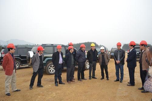 自治区交通运输厅梁毅副厅长莅临来马高速1-2分部调研检查慰问 - 企业要闻 - 888集团电子游戏