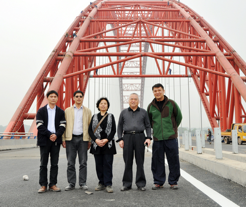 郑皆连院士莅临波司登大桥指导事情 - 企业要闻 - 888集团电子游戏