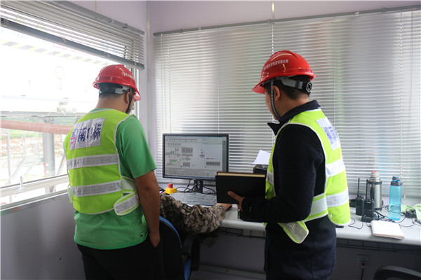 集团公司首套安迈5000型沥青拌和站在柳南11标顺遂焚烧  - 企业要闻 - 888集团电子游戏